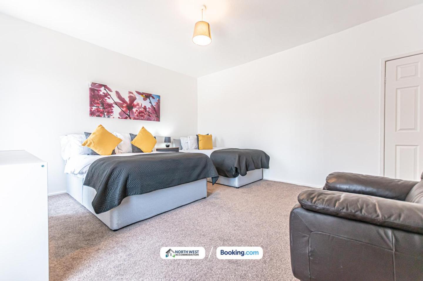 Modern 3Br House In Ince Ideal For Contractors & Long Stays Wigan Extérieur photo